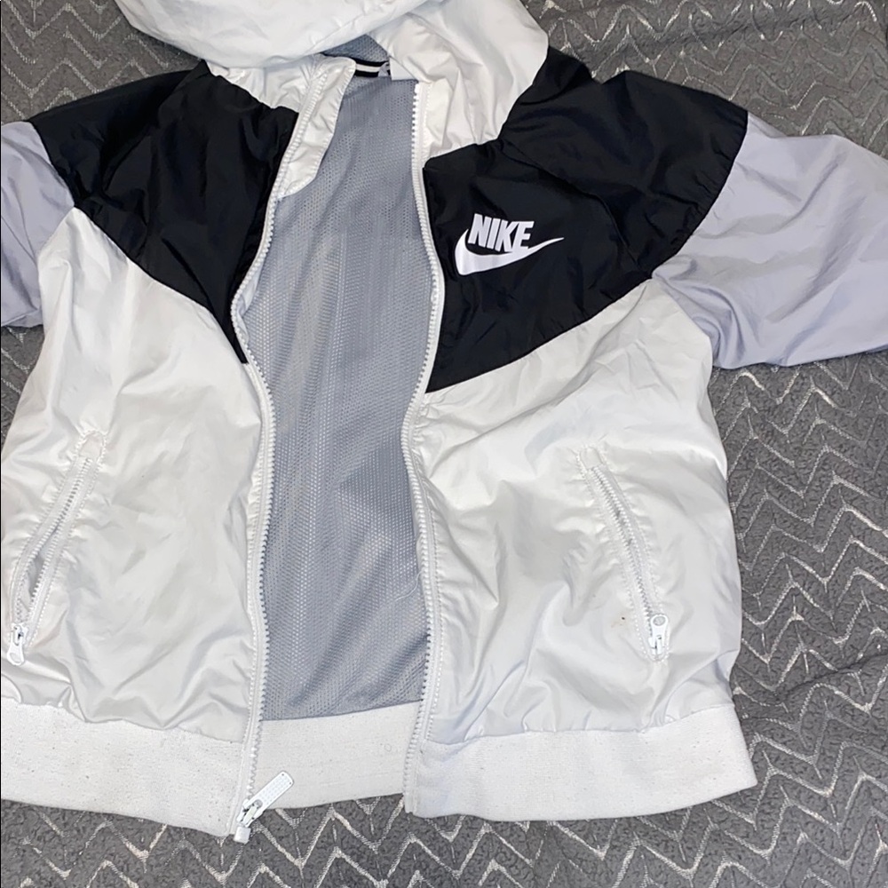 Nike Windrunner Windbreaker